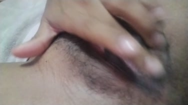 Puta venezolana masturbándose