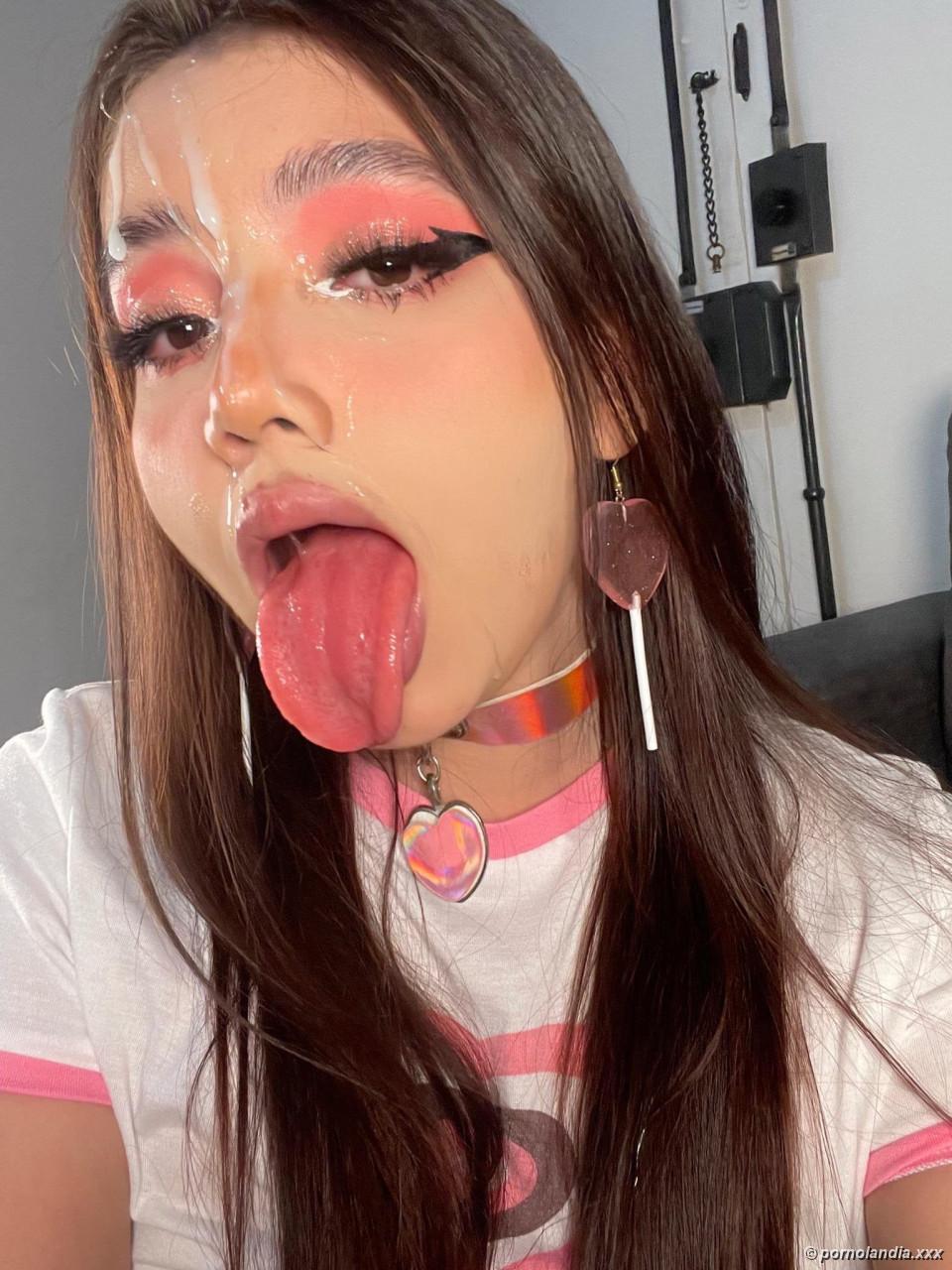 Japonese Naked Loves Cumshot en la cara - Foto 240035