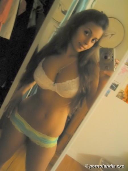 ¡Linda mostrando sus hermosos pechos! - Foto 222020