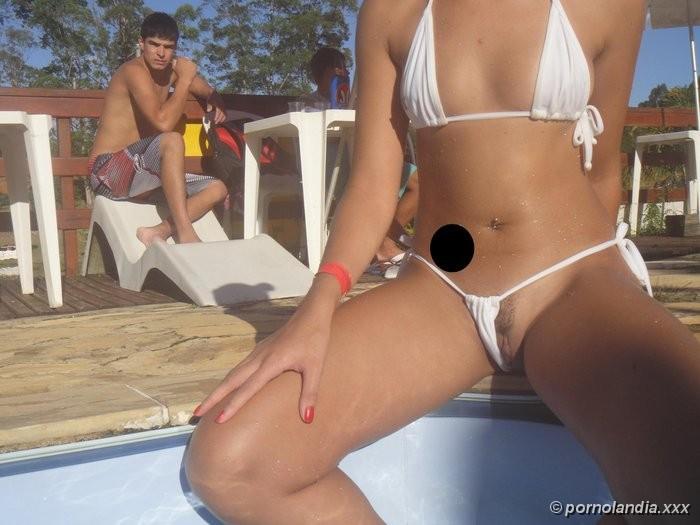 Marido cornudo compartiendo a la esposa con colegas - foto 45815