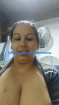 Gorda Busty cuenta cómo su jefe la folla