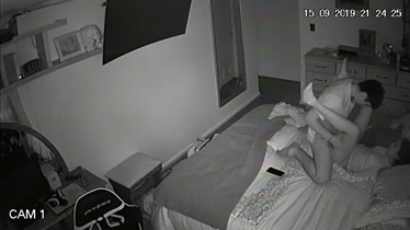 Novios crucianos en la cama