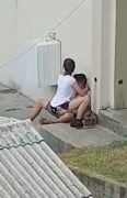 Pensaron que nadie los vio y alguien nos grabó jodiendo al aire libre