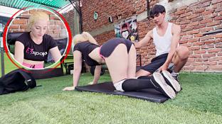 Rubia visite un nuevo gimnasio y enséñele que tener sexo es mejor que entrenar