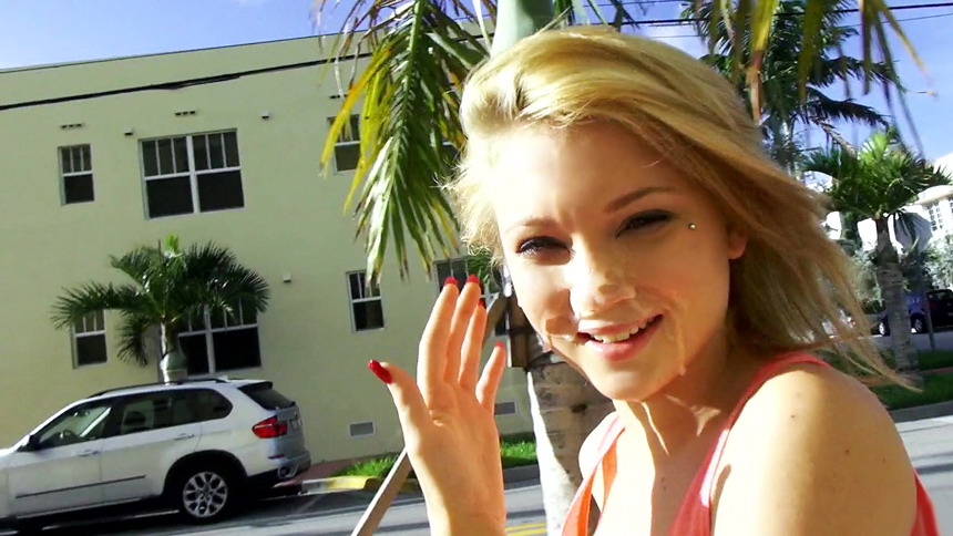 Chica adolescente follada y facializada después de masturbarse en su coche