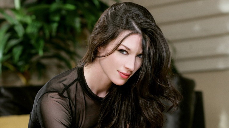 La cazarrecompensas Stoya en una ardiente sesión de sexo