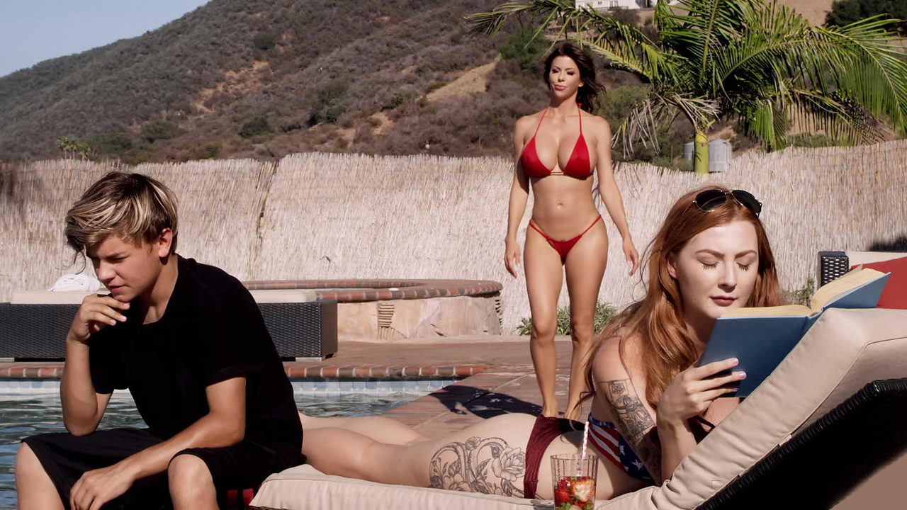 Adolescente sin experiencia se folló a la impresionante madre MILF de su novia