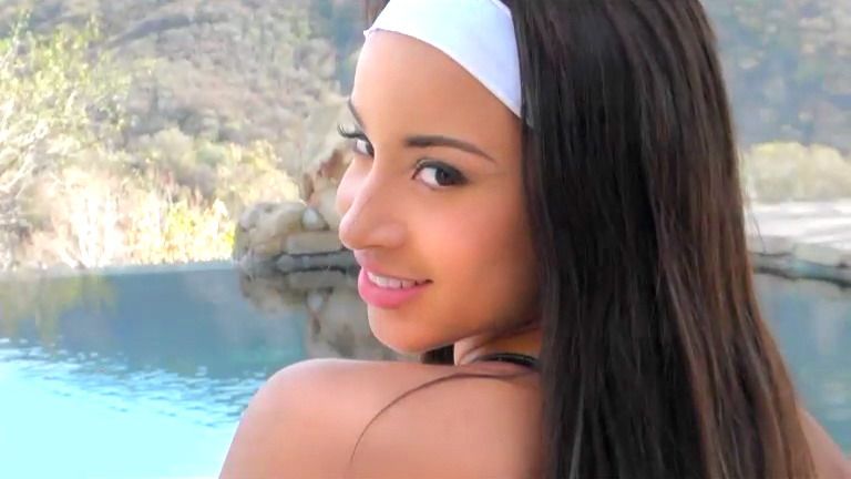 La negra más caliente follada ante la cámara