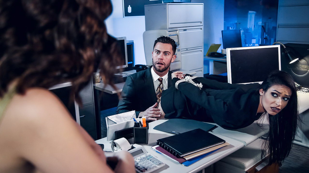 ¡El día de Alice se repite una y otra vez, llevándola a un viaje salvaje!