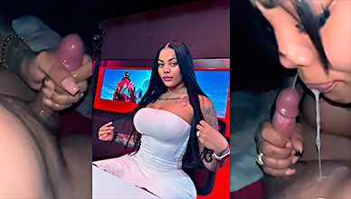 La puta de Mami Kim mamando y sacando leche duro